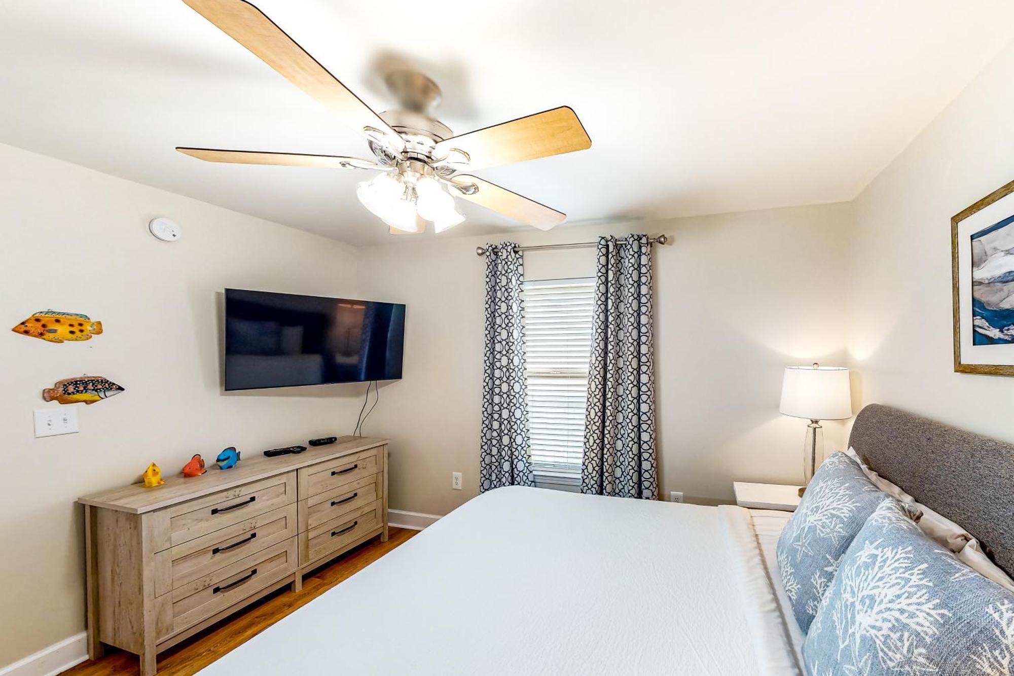 Grand Caribbean Apartment Pensacola Room photo